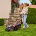 AL-KO 34.6 Li Comfort akkus fűnyíró, 2 x 2.5 Ah akksival, dupla töltővel, 34 cm-es vágásszélességgel.
