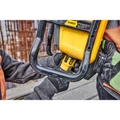 DEWALT DCPS310N-XJ POWERSHIFT háti betonvibrátor, akksi és töltő nélkül.
