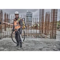DEWALT DCPS310N-XJ POWERSHIFT háti betonvibrátor, akksi és töltő nélkül.