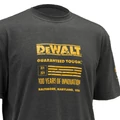 DEWALT 100YEARS logóval ellátott póló, szürke színben.