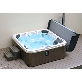 Wellis - Jacuzzi, szauna, zuhanyzók, szaniterek - LEJÁRT! -